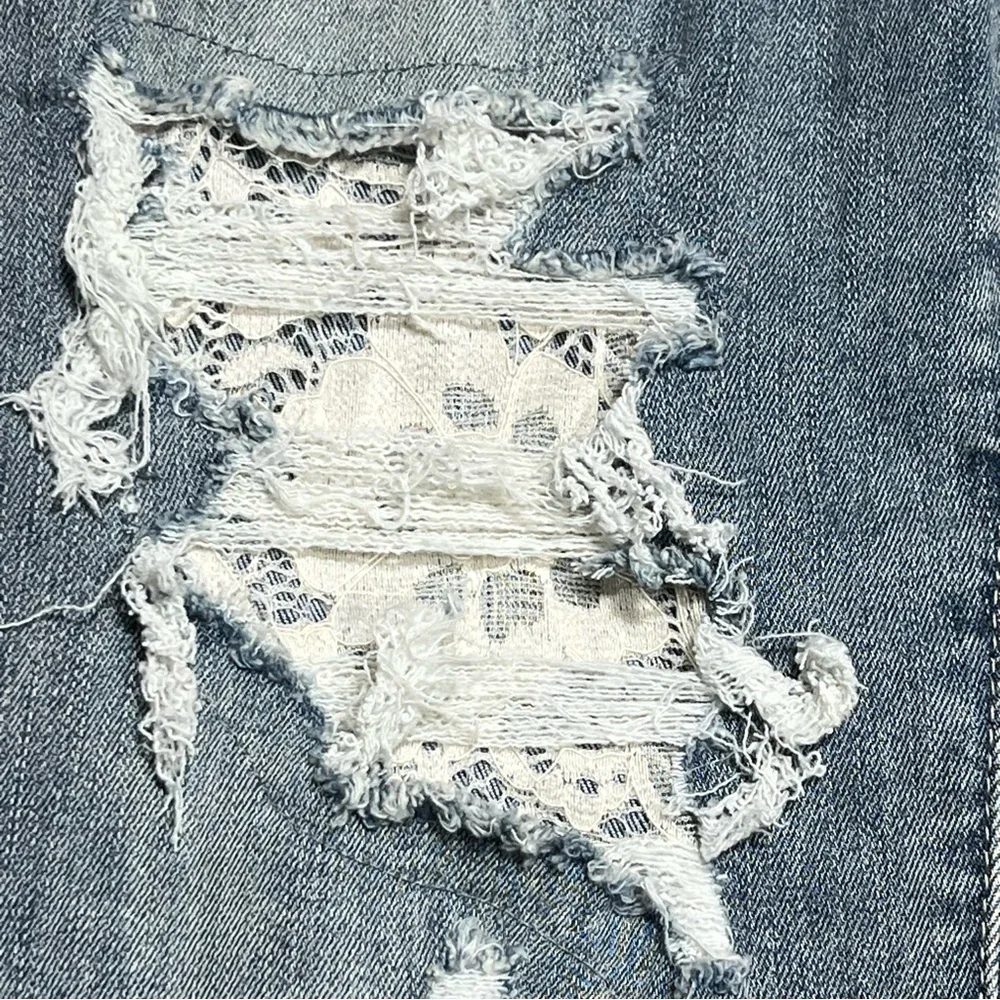 Judy Blue Jeans Skinny Distressed Lace Detail Splatter JB88432 LW Sz. 20W NWT - Picture 3 of 12